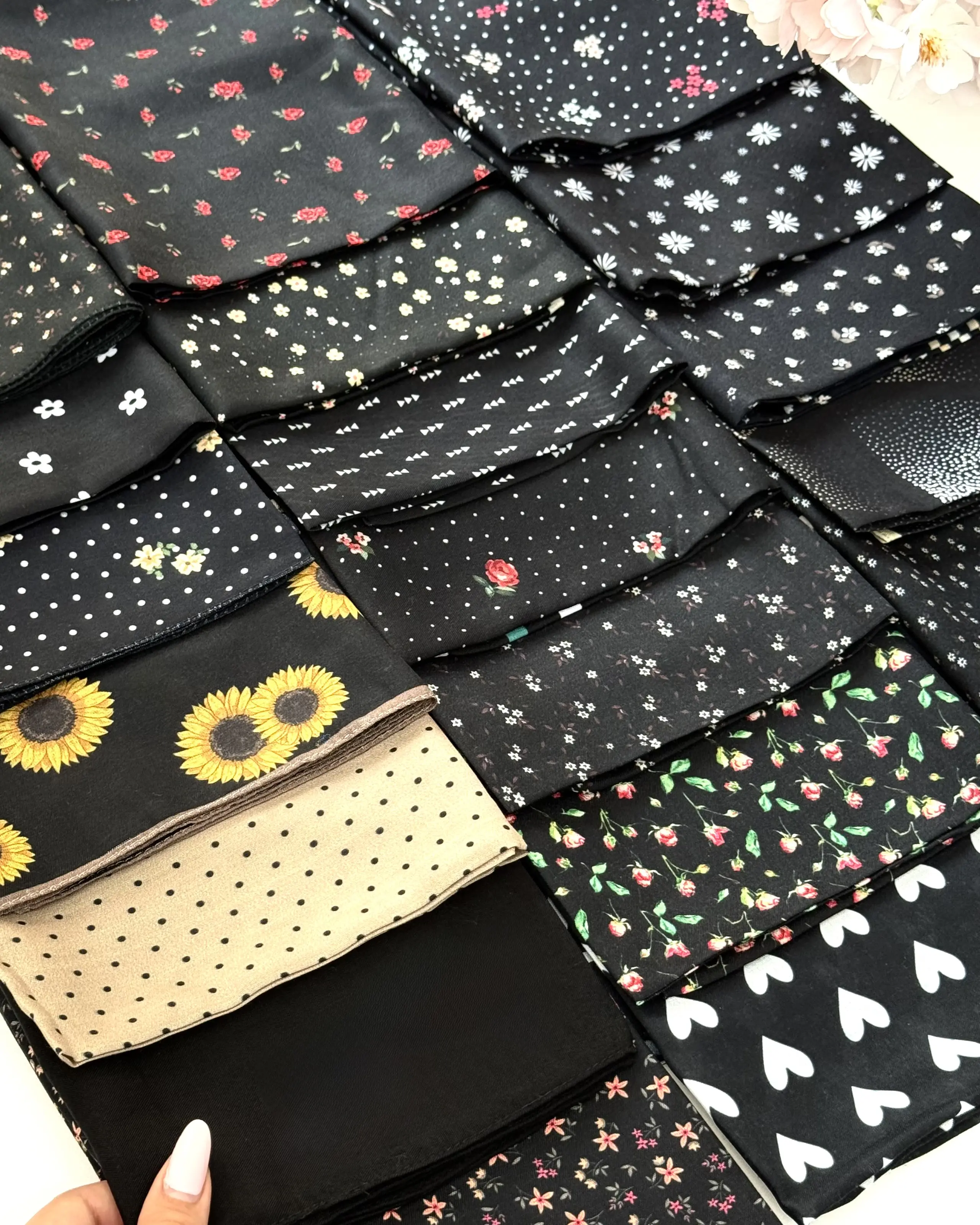 مینی اسکارف سنبل